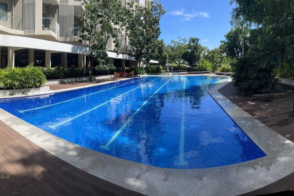 Ma Roberta - Luxurious Tambuli 2 Bed Room Unit Lapu-Lapu City Exteriör bild